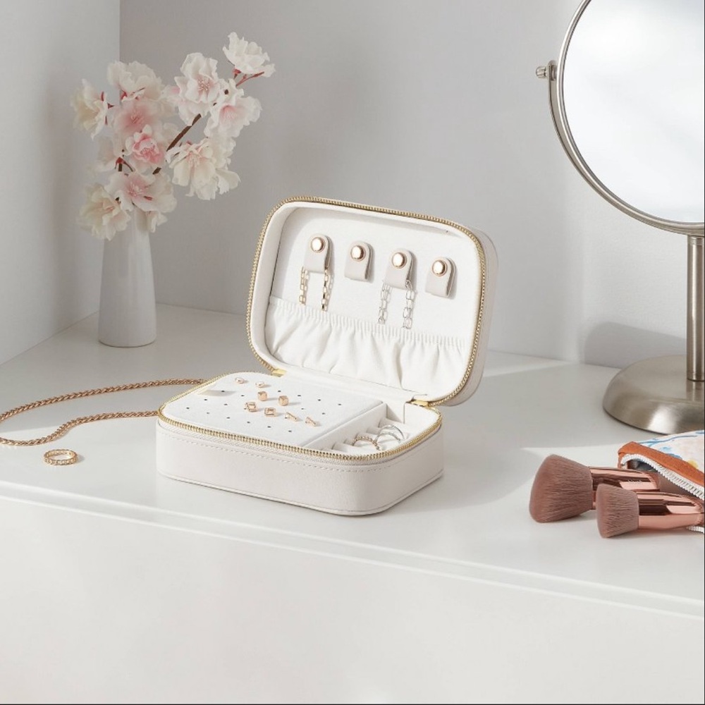 Large Accessory Organizer